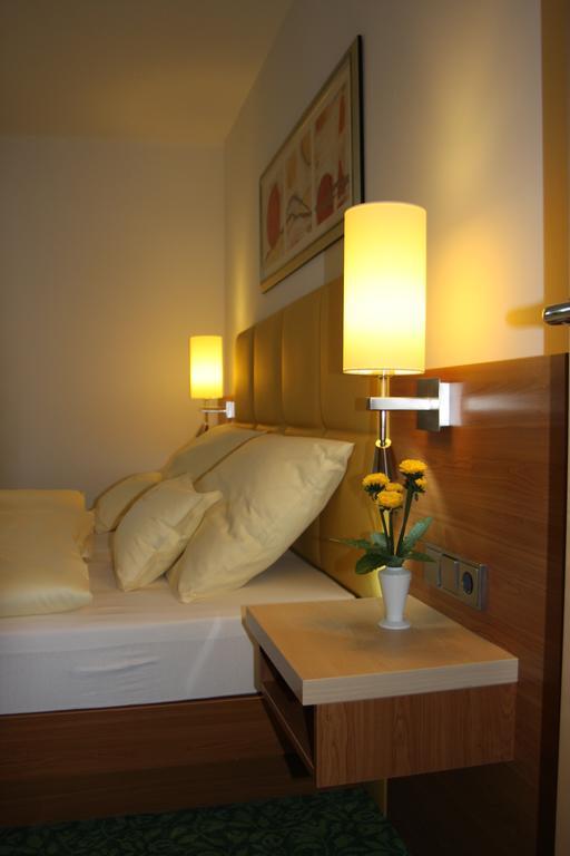 Hotel Sonnenhof Timelkam Extérieur photo