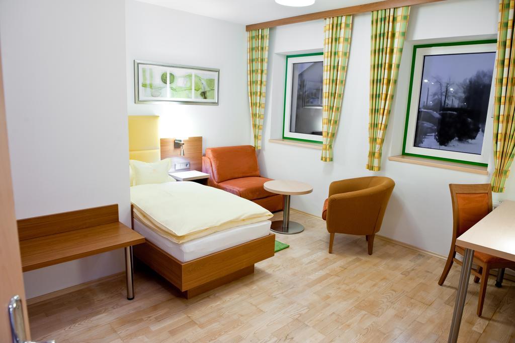 Hotel Sonnenhof Timelkam Extérieur photo