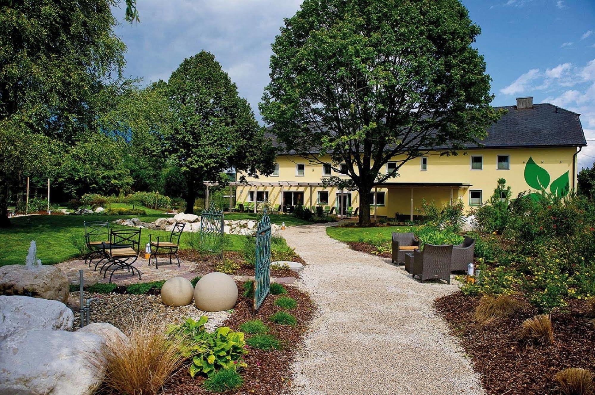 Hotel Sonnenhof Timelkam Extérieur photo