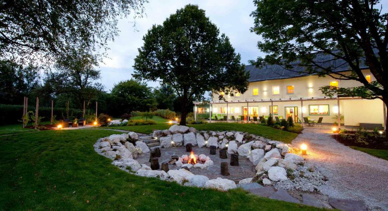 Hotel Sonnenhof Timelkam Extérieur photo