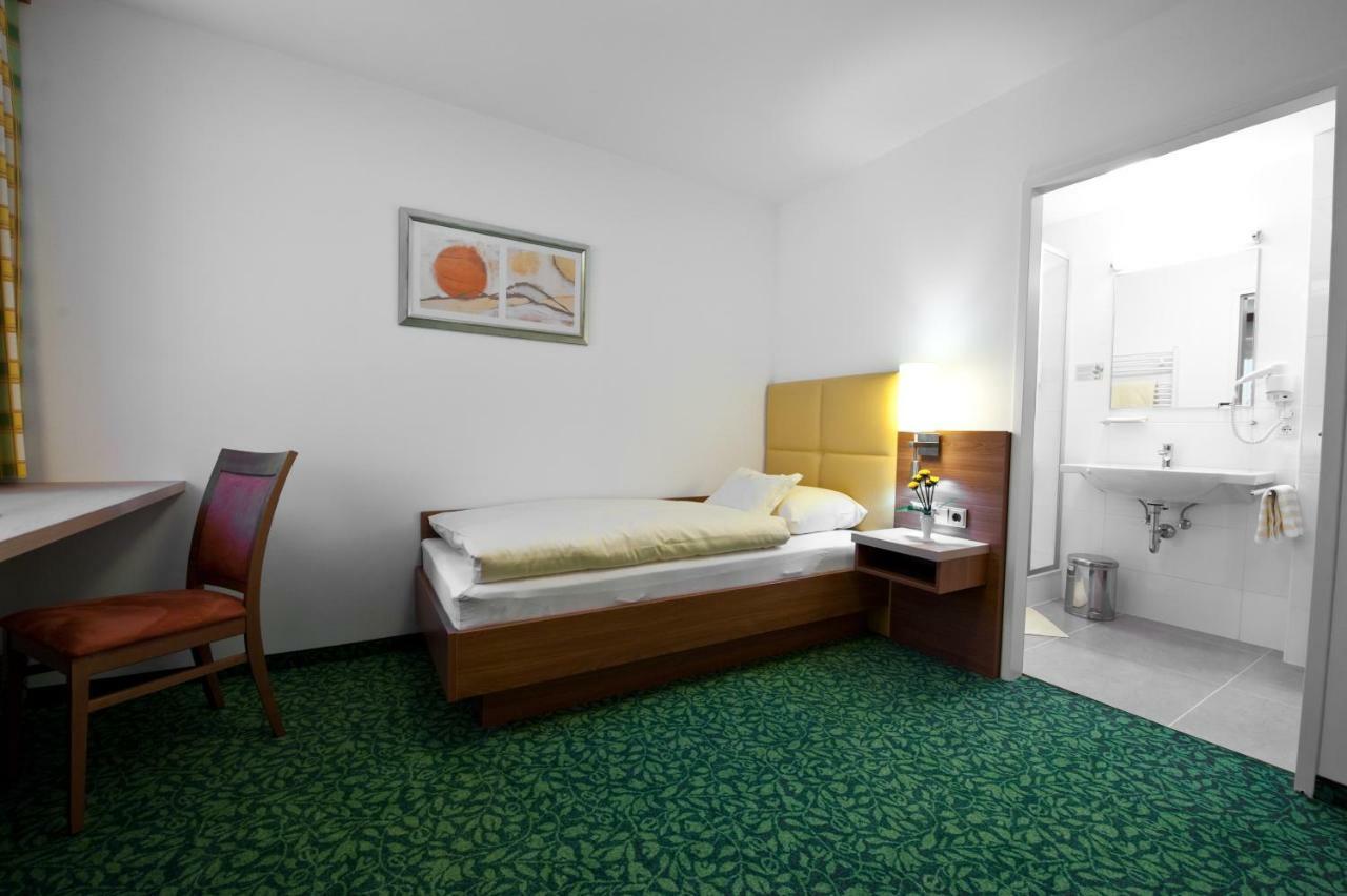 Hotel Sonnenhof Timelkam Extérieur photo